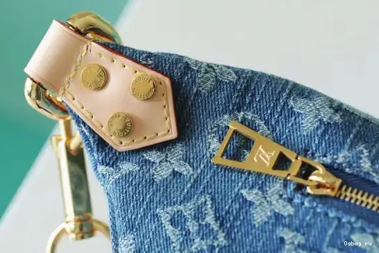VUITTON LOUIS High Rise 0702